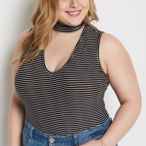 NEW plus Size top black and white lines sleevless